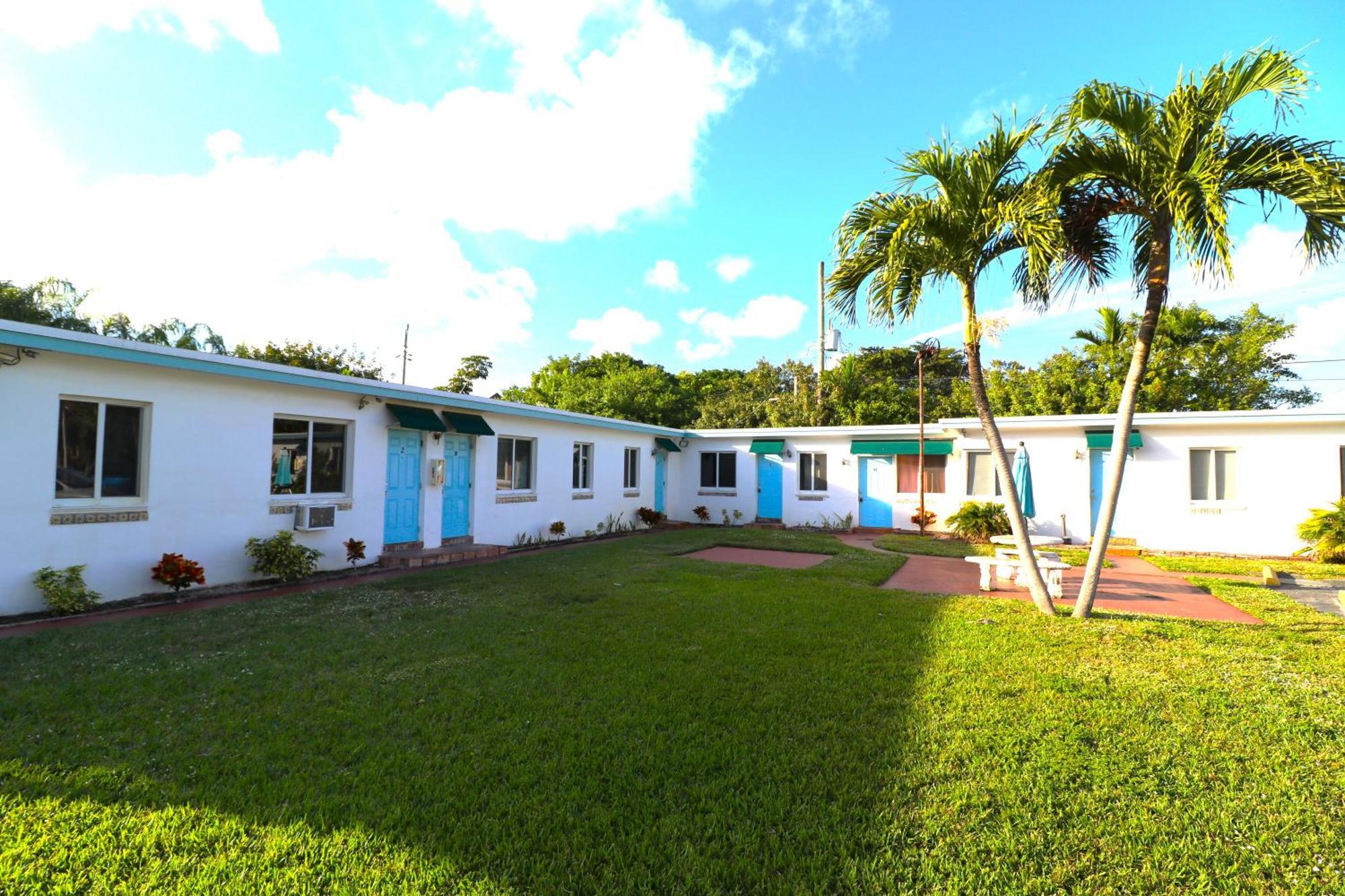 Hallandale Beach Motel With Free Parking And Full Kitchen ! No Extra Fees! Accepting Cash! מראה חיצוני תמונה
