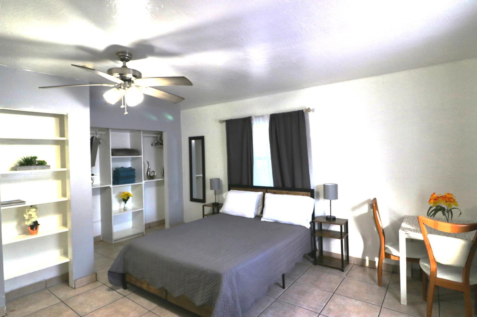 Hallandale Beach Motel With Free Parking And Full Kitchen ! No Extra Fees! Accepting Cash! מראה חיצוני תמונה