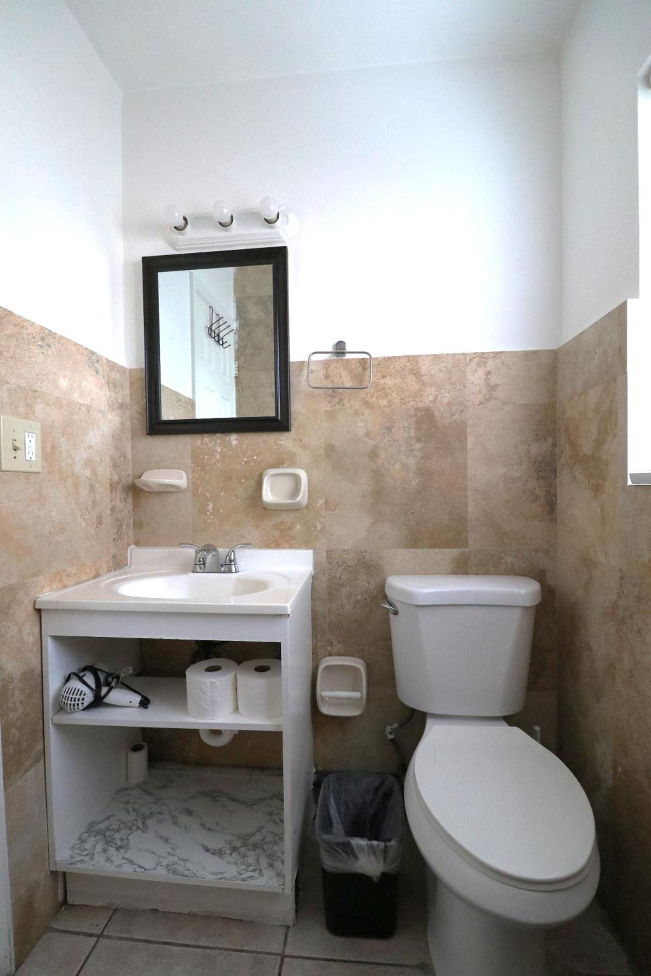 Hallandale Beach Motel With Free Parking And Full Kitchen ! No Extra Fees! Accepting Cash! מראה חיצוני תמונה