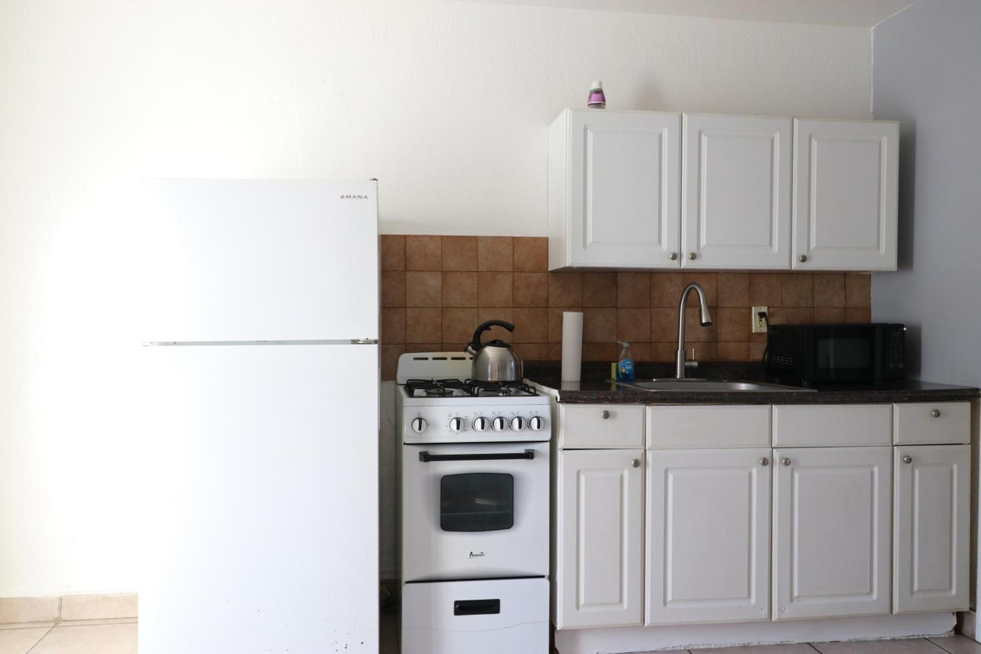 Hallandale Beach Motel With Free Parking And Full Kitchen ! No Extra Fees! Accepting Cash! מראה חיצוני תמונה